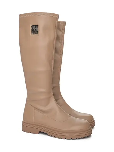 Сапоги бежевого цвета на низком каблуке